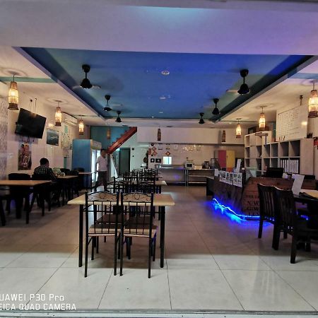 Halo Hostel Кота Кинабалу Екстериор снимка
