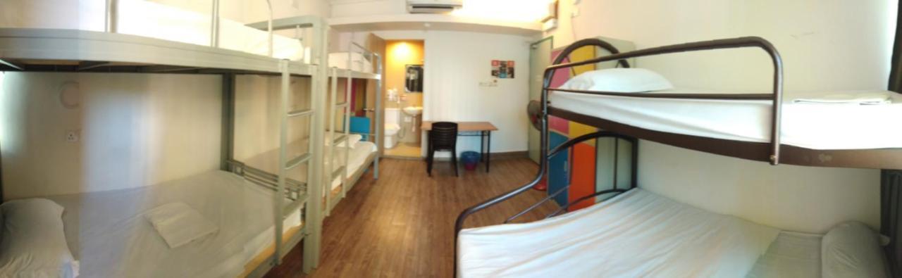 Halo Hostel Кота Кинабалу Екстериор снимка