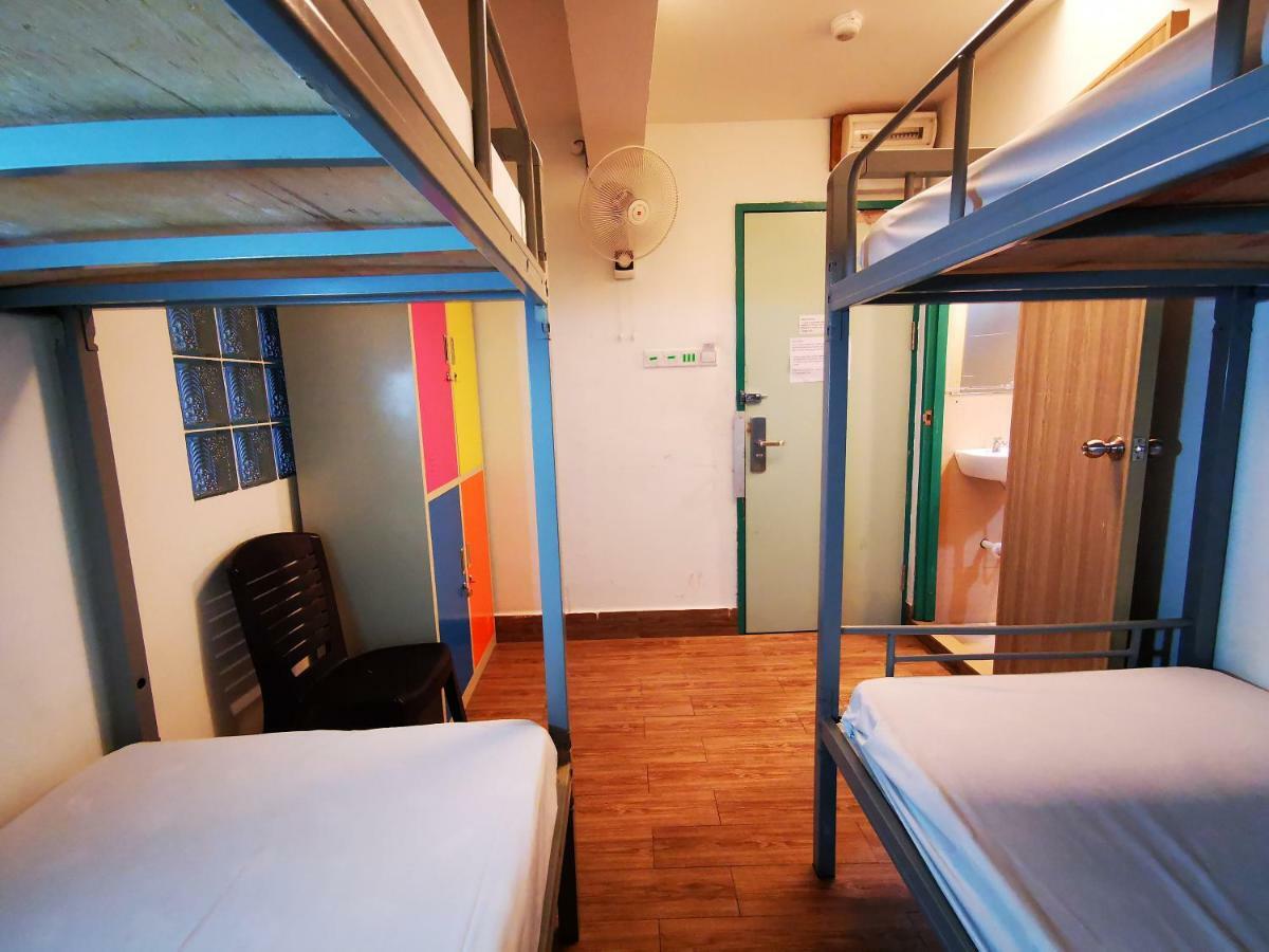 Halo Hostel Кота Кинабалу Екстериор снимка