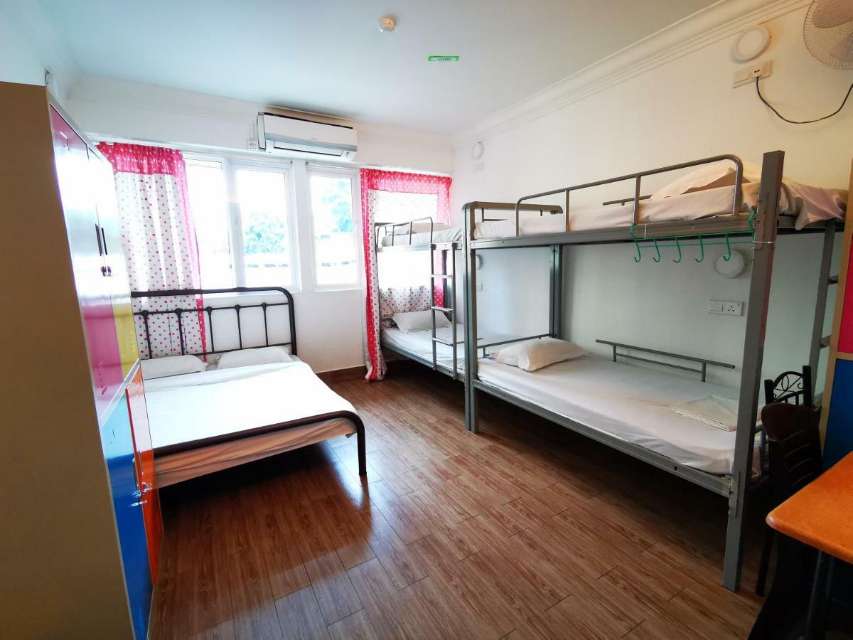 Halo Hostel Кота Кинабалу Екстериор снимка