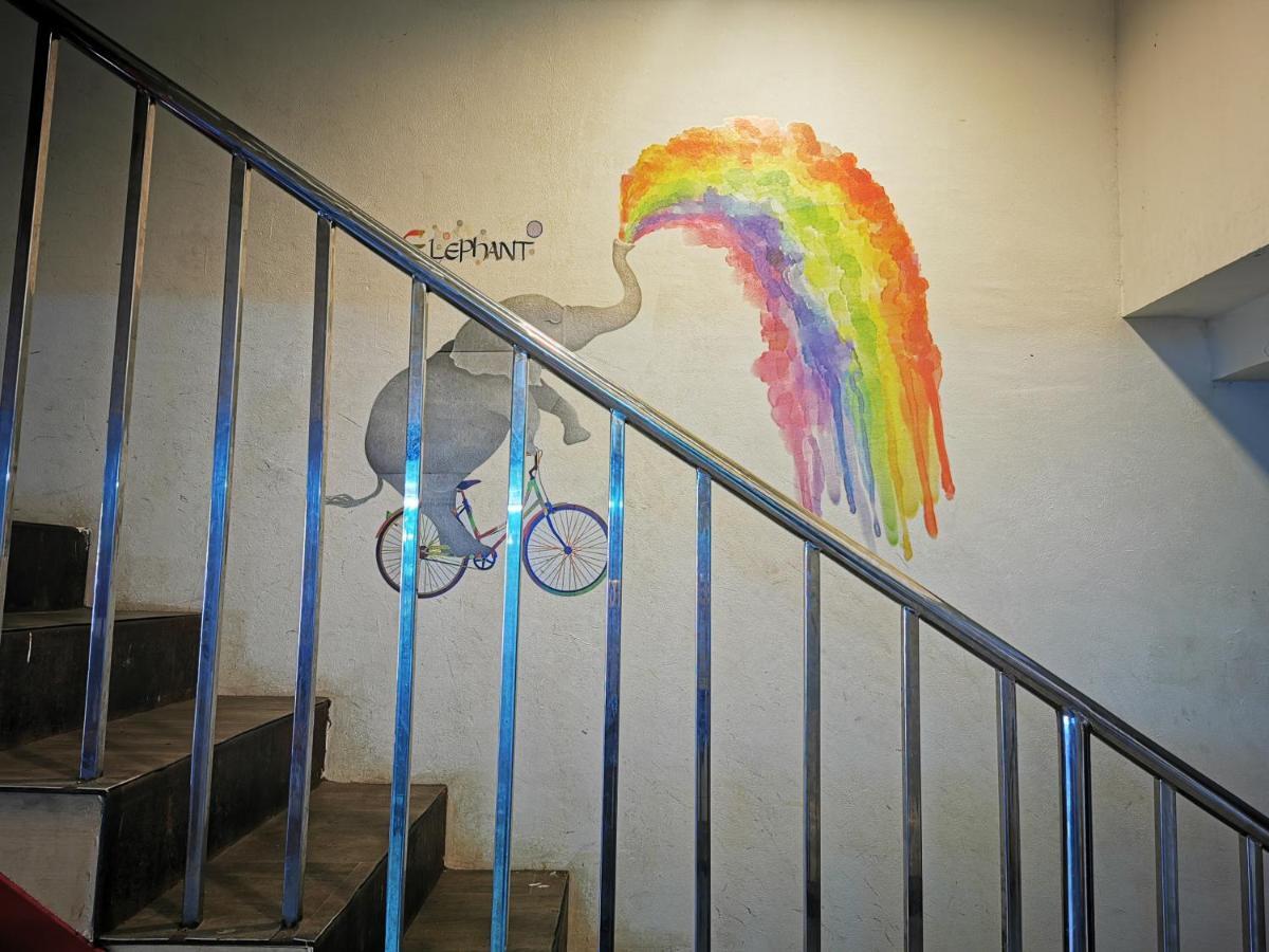 Halo Hostel Кота Кинабалу Екстериор снимка