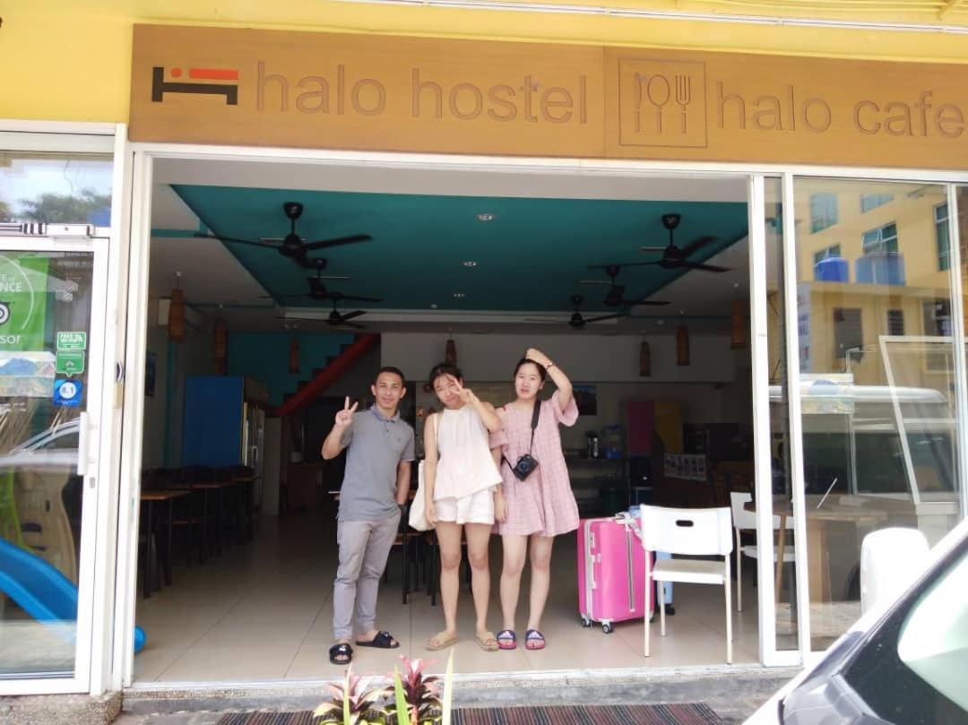 Halo Hostel Кота Кинабалу Екстериор снимка