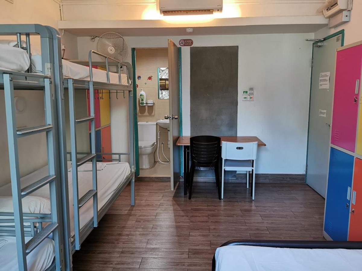 Halo Hostel Кота Кинабалу Екстериор снимка