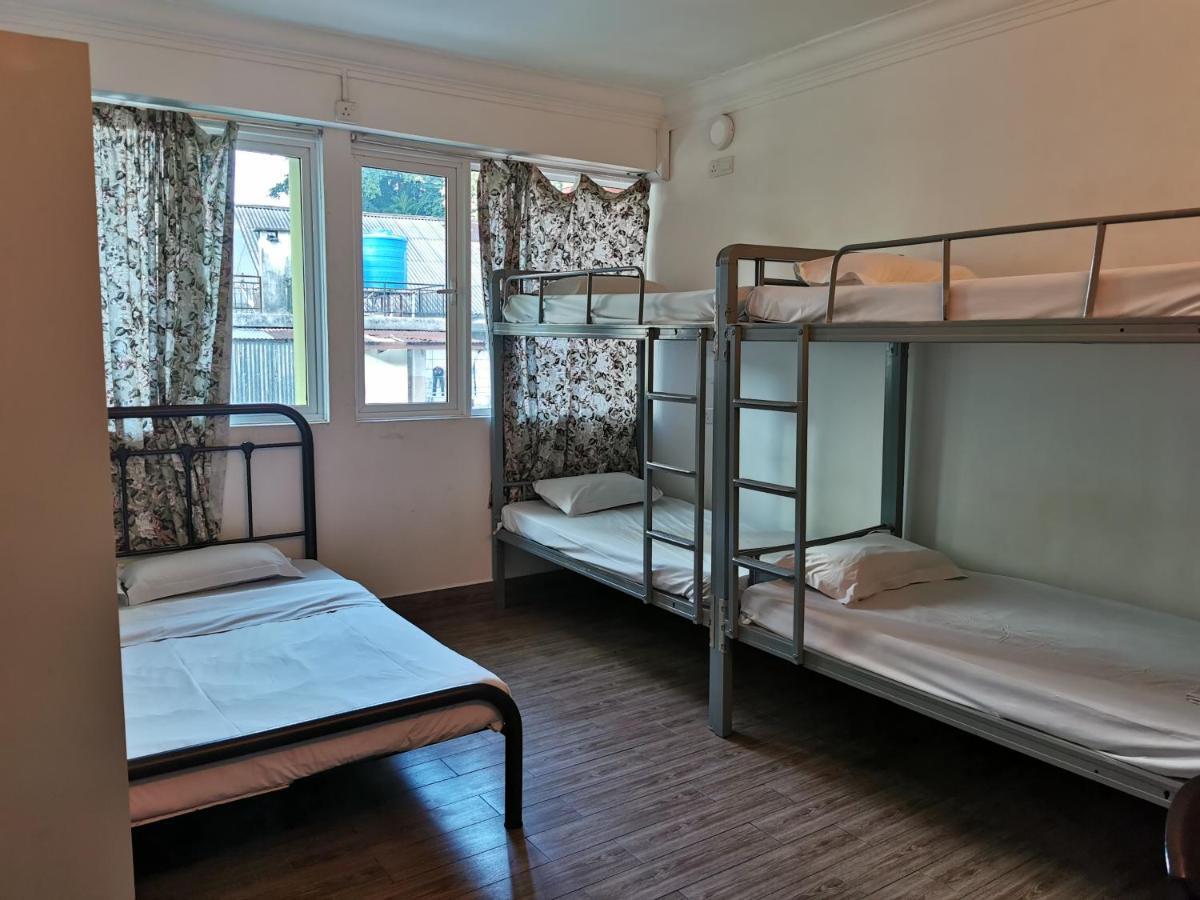 Halo Hostel Кота Кинабалу Екстериор снимка